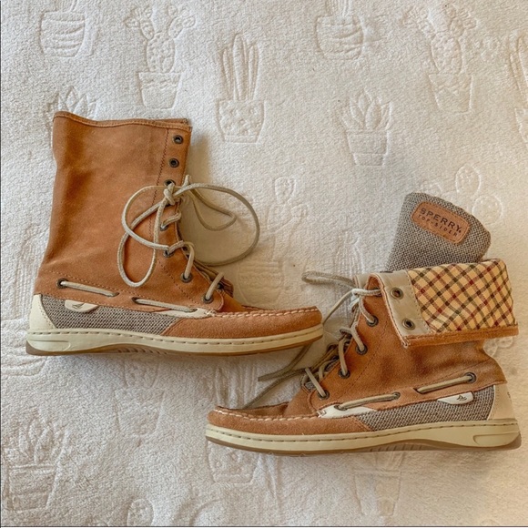 boots with fold down cuff